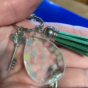 🌺🌺GLOW in the dark purse charm and keychain